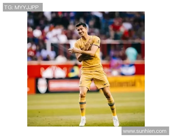 足球巨星穿搭解析 经典与时尚的完美融合揭秘球场外的潮流风采